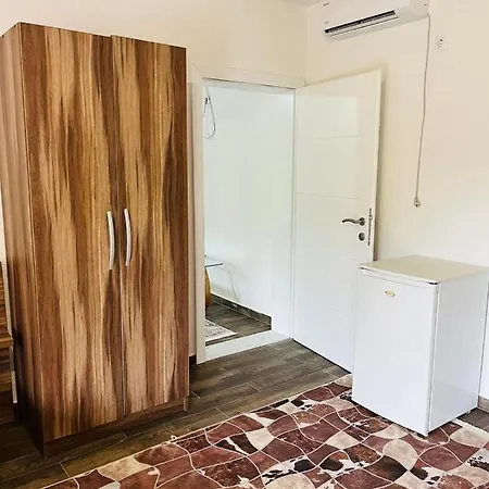 Apartment Azra River View House *