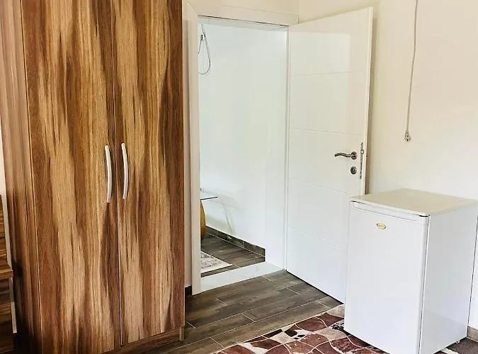 Apartment Azra River View House *