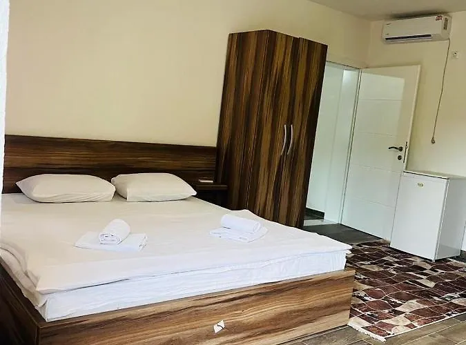 Azra River View House Apartment *